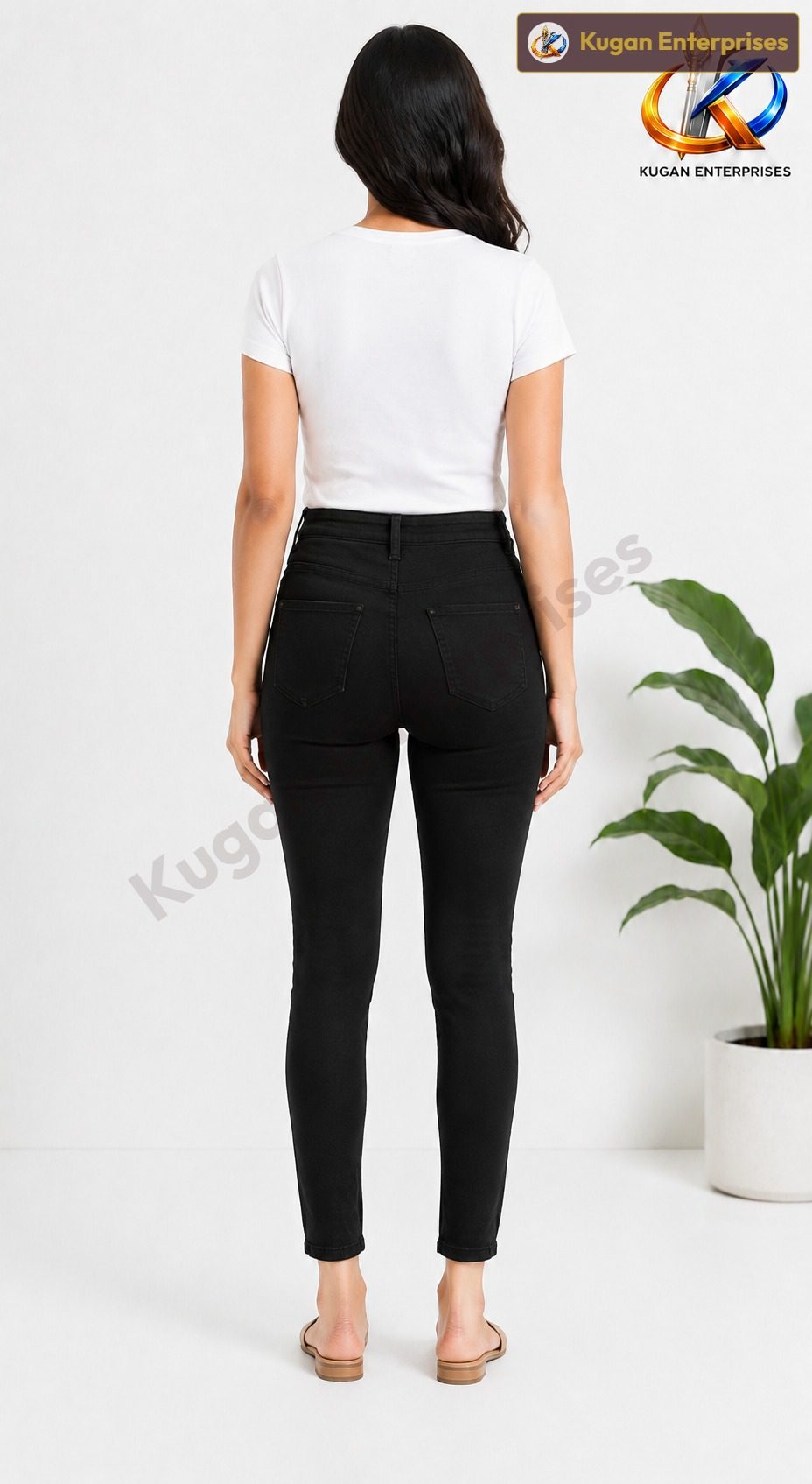 Women’s Black High-Rise Three-Button Ankle-Length Skinny Jeans