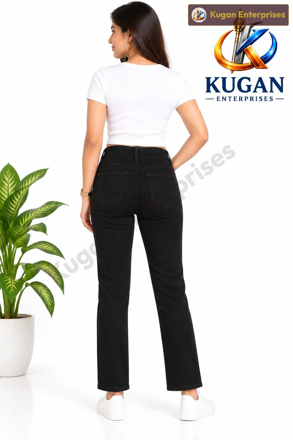Women’s Black 3-Button Ankle-Length Jeans