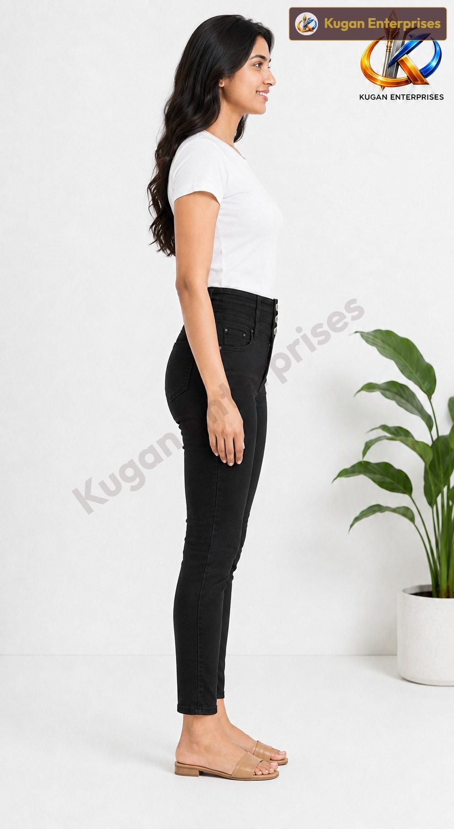 Women’s Black High-Rise Three-Button Ankle-Length Skinny Jeans